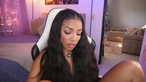 eimi   online show from November 7, 10:01 pm