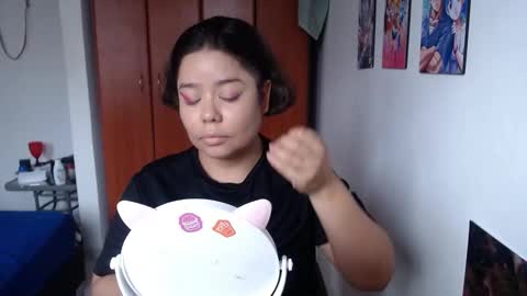 eimy_saenzz online show from October 31, 8:09 pm