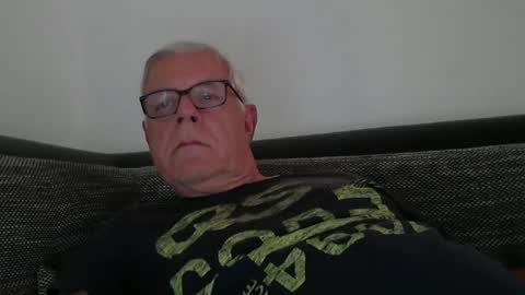 eisbaer1957 online show from August 1, 6:42 pm