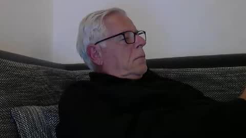 eisbaer1957 online show from November 4, 4:52 pm