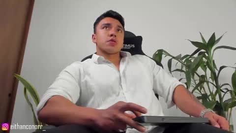 Snapshot of eithanconor1 chatting on September 11, 2:02 am EITHAN CONOR online show from September 11, 2:02 am