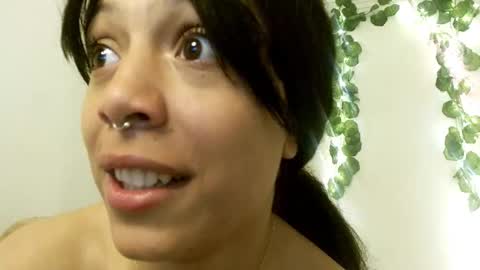 Snapshot of eiviiy1609 chatting on October 8, 2:12 pm eiviiy1609 online show from October 8, 2:12 pm