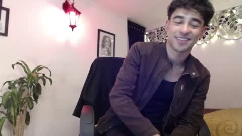 xoxo online show from December 19, 12:13 am