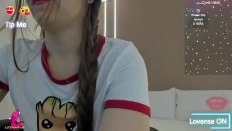 E L A I A online show from May 6, 12:33 pm