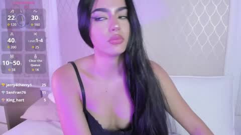 elara_bloom_ online show from May 14, 5:05 am
