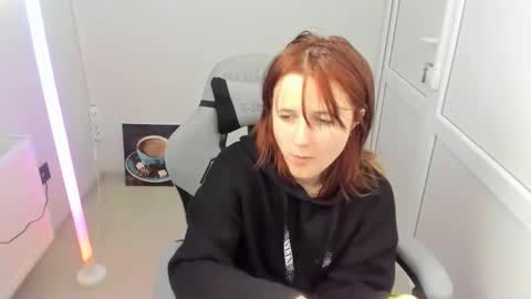 Evie online show from May 13, 7:29 am