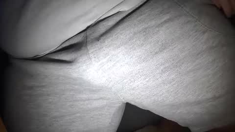 Snapshot of elbarto0o chatting on February 22, 7:25 pm elbarto0o online show from February 22, 7:25 pm