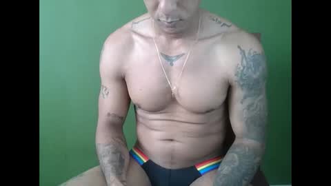 elcamaleon33 online show from May 29, 2:26 pm