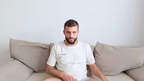 Snapshot of elchapoguzman95 chatting on October 16, 9:53 am elchapoguzman95 online show from October 16, 9:53 am