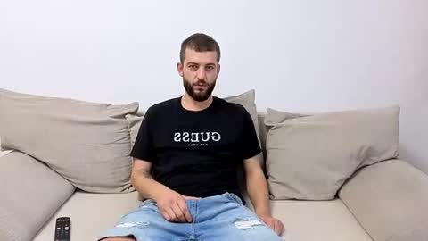 Snapshot of elchapoguzman95 chatting on October 21, 5:23 am elchapoguzman95 online show from October 21, 5:23 am