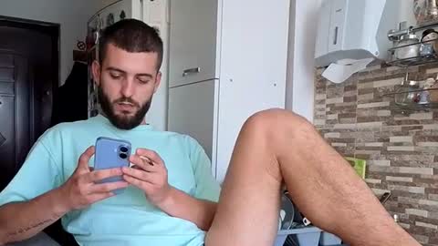 Snapshot of elchapoguzman95 chatting on October 9, 1:16 pm elchapoguzman95 online show from October 9, 1:16 pm