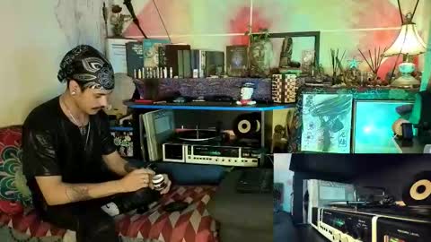 Snapshot of eleazar_blake chatting on October 13, 3:41 am Sir Eleazar online show from October 13, 3:41 am