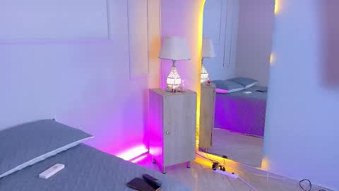 ELECTRA  online show from November 27, 8:05 pm