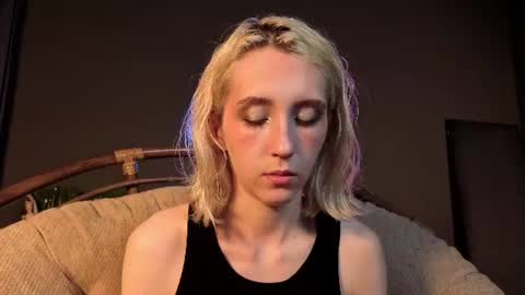 Elen  online show from July 10, 7:46 am
