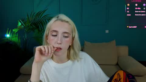 Elen  online show from July 4, 5:44 am