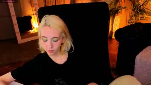 Elen  online show from June 22, 5:15 am