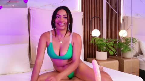 Elena Jamess online show from April 2, 2:13 pm