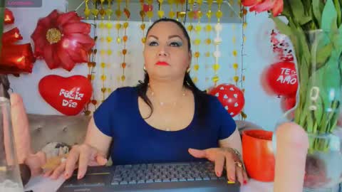 elenna_boobs_ online show from September 19, 5:33 am