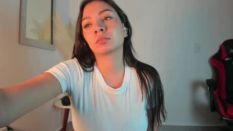 Elizabeth online show from January 8, 11:19 pm