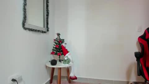 Elizabeth online show from December 31, 5:29 pm