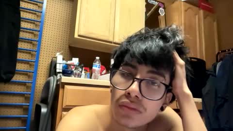 eliasssandres online show from March 8, 6:45 pm