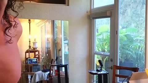 eliberator online show from October 1, 9:02 pm