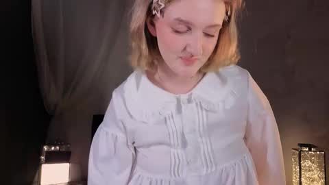 Ellie online show from February 13, 6:28 am