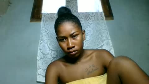 elina981 online show from March 13, 11:35 am