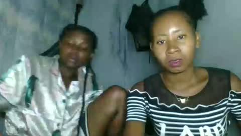 elina981 online show from February 3, 6:40 am