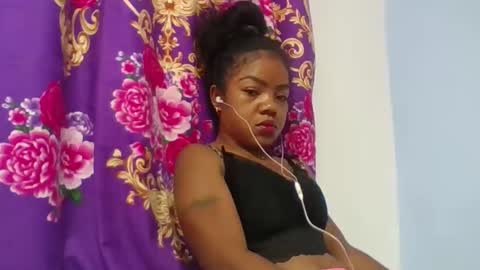 elinah630221 online show from March 2, 7:15 am