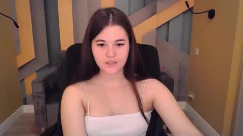 ElinaMils online show from October 5, 6:00 am