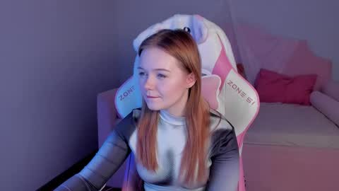 elinavale online show from March 25, 5:31 pm