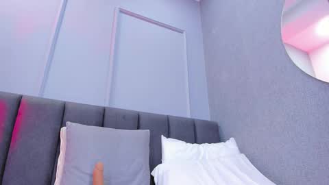 Elisa online show from December 1, 12:19 am