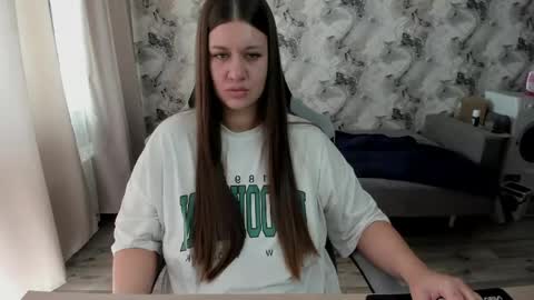 Aletta Oushen online show from April 22, 9:05 am