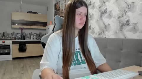 Aletta Oushen online show from November 26, 10:45 am