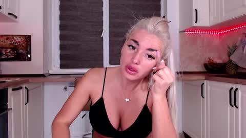 elisabeth_jason online show from February 1, 4:56 am