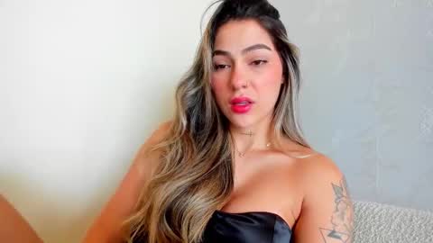 Snapshot of eliza_sanz chatting on September 28, 1:31 pm My name is ElizaPVT is open online show from September 28, 1:31 pm