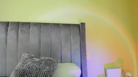 Snapshot of eliza_sanz chatting on January 30, 11:24 pm My name is ElizaPVT is open online show from January 30, 11:24 pm