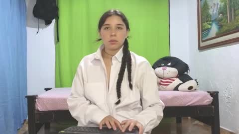 Snapshot of elizabeth_evanz chatting on December 29, 1:56 am elizabeth online show from December 29, 1:56 am