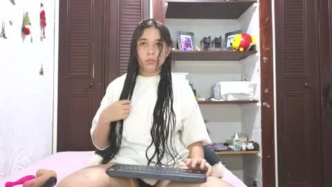 Snapshot of elizabeth_evanz chatting on February 12, 12:58 am elizabeth online show from February 12, 12:58 am