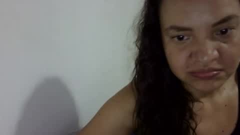 Elizabeth Martinez  online show from November 12, 7:05 pm