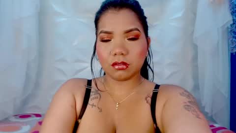 Elizabeth  online show from April 30, 12:10 pm