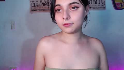 Elizabeth Taylor online show from December 8, 12:46 am