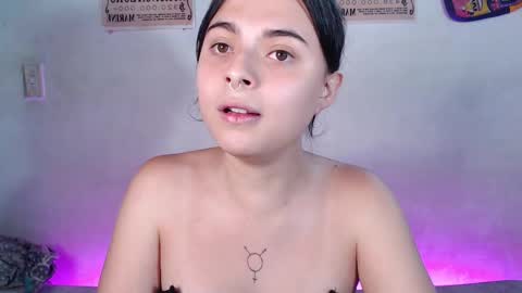 Elizabeth Taylor online show from February 10, 2:08 am