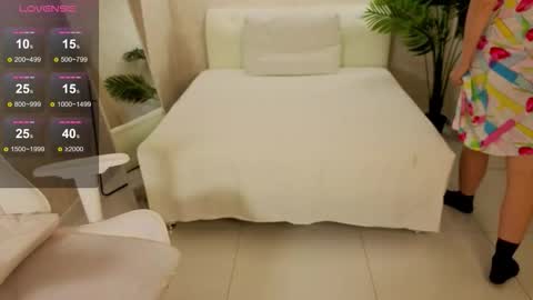 Elizabeth online show from March 15, 9:02 am