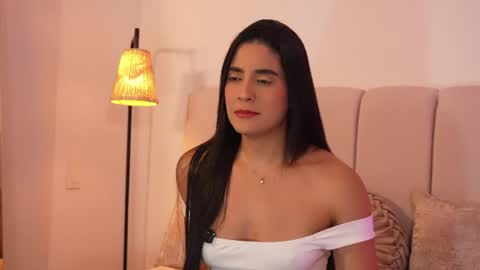 Eliza online show from June 26, 11:43 pm