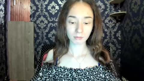 elizabethrice online show from December 6, 10:02 pm