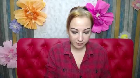 ElizabethSho online show from April 30, 6:35 pm