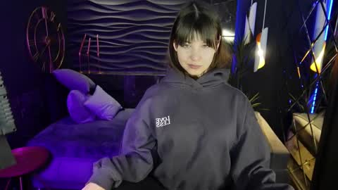 Eliza online show from February 25, 7:38 pm