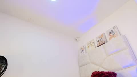 Eliza online show from April 7, 12:40 pm